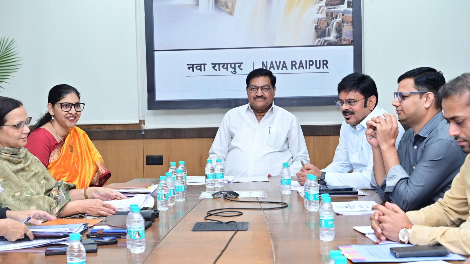 पीडीएस और कस्टम मिलिंग की समीक्षा, खाद्य मंत्री दयालदास बघेल बोले- 31 मई तक पूरा करें धान उठाव 1 IMG 20260515 WA0012