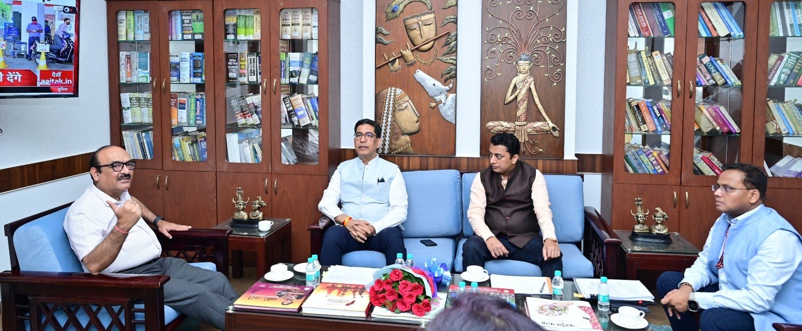 छत्तीसगढ़ में डिजिटल राजस्व सुधारों की समीक्षा : भूमि संसाधन सचिव ने ई-पंजीयन और सिंचाई योजनाओं की प्रगति पर की चर्चा 1 IMG 20260515 WA0055