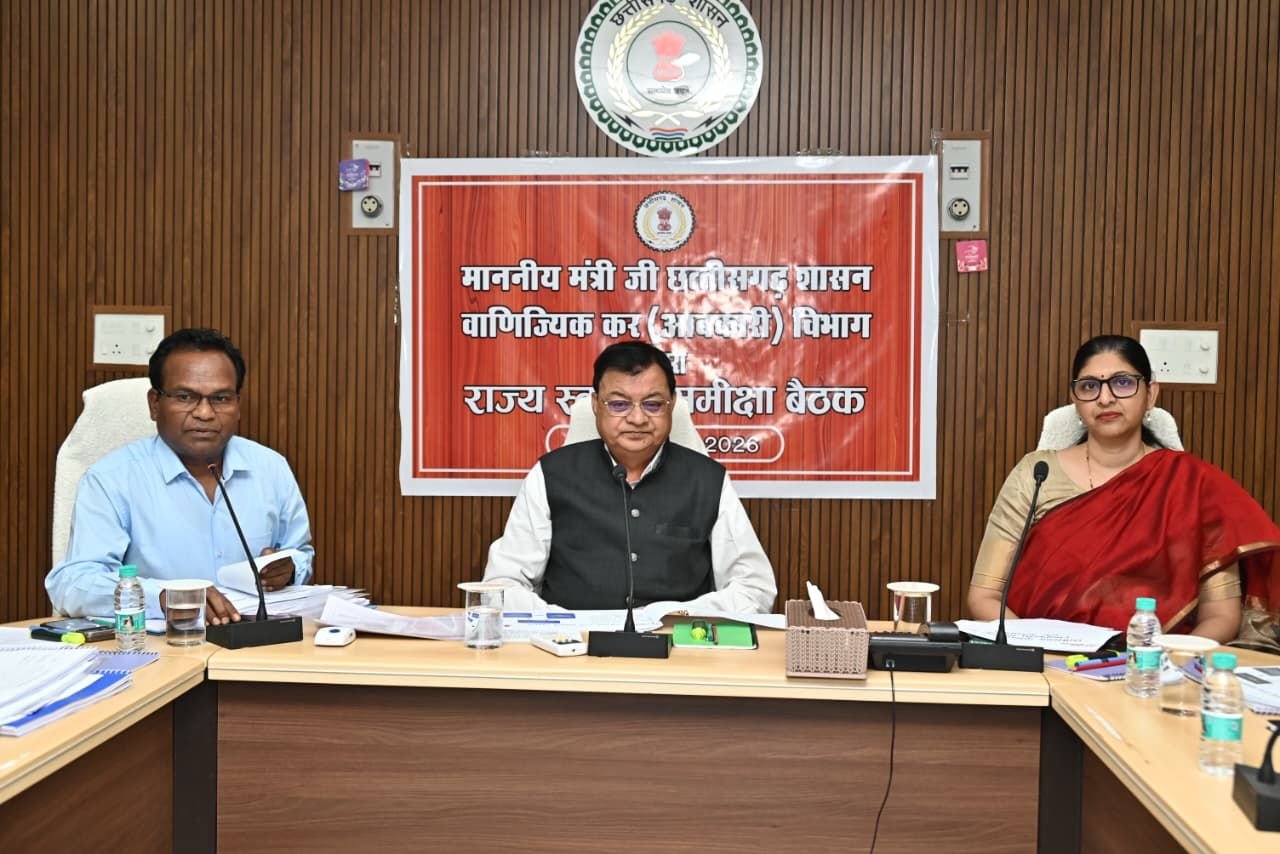 अवैध मदिरा बिक्री पर आबकारी विभाग का वार: मंत्री ने कहा—‘रेट ज्यादा लिया तो सीधे होगी कार्रवाई’ 1 IMG 20260527 WA0037