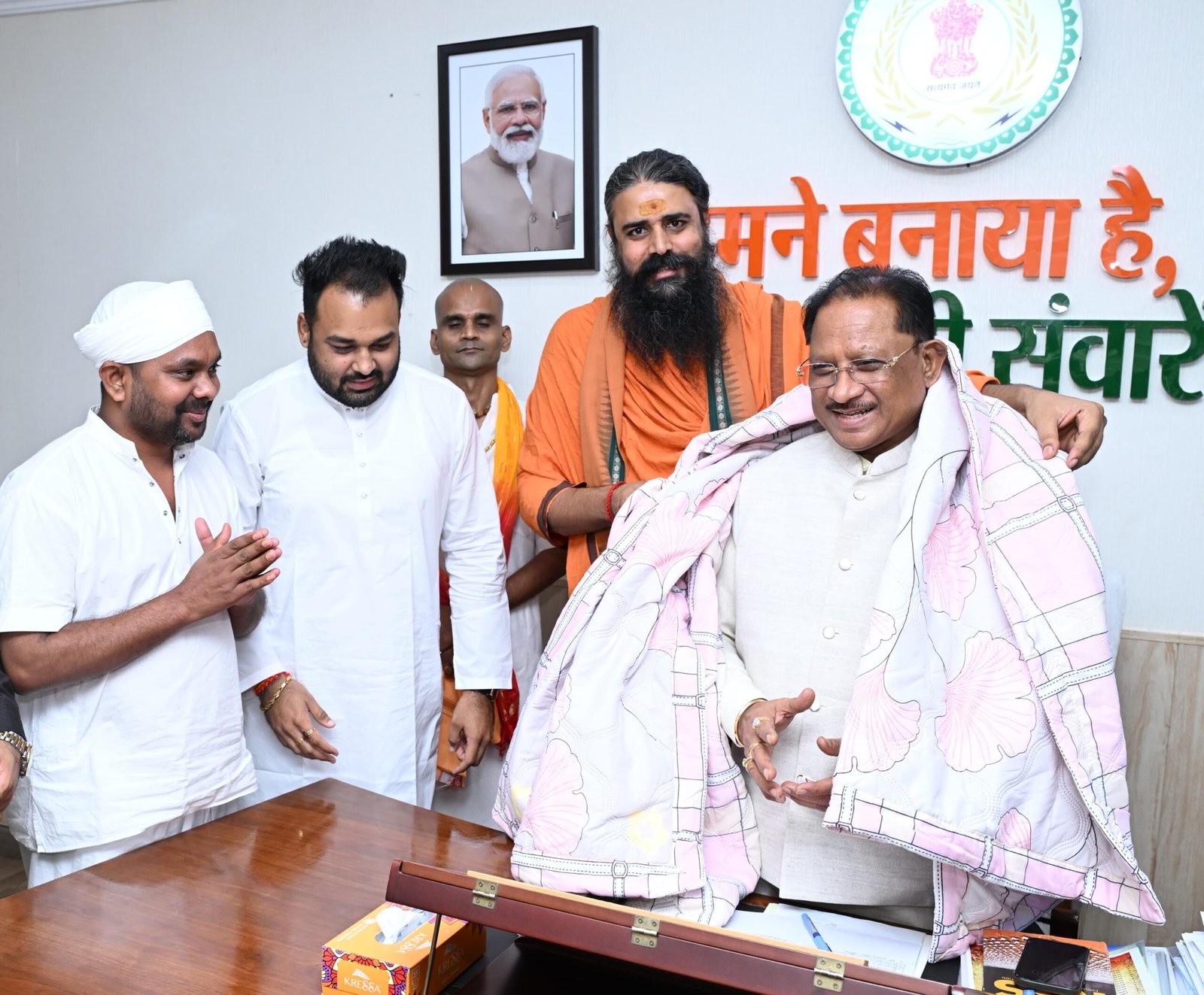 विद्यालयों में फिर गूंजेंगे वैदिक मंत्र: CM साय की पहल पर संत समाज खुश, कहा—‘यह सांस्कृतिक विरासत को मजबूत करेगा’ 1 IMG 20260616 WA0013 scaled