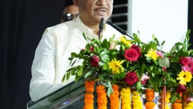 CM विष्णुदेव साय नवनिर्मित नगर पंचायत शिवनंदनपुर के शपथ ग्रहण समारोह में हुए शामिल : विभागीय स्टॉलों का किया अवलोकन, विभिन्न योजनाओं के हितग्राहियों को किया लाभान्वित 6 IMG 20260617 WA0056