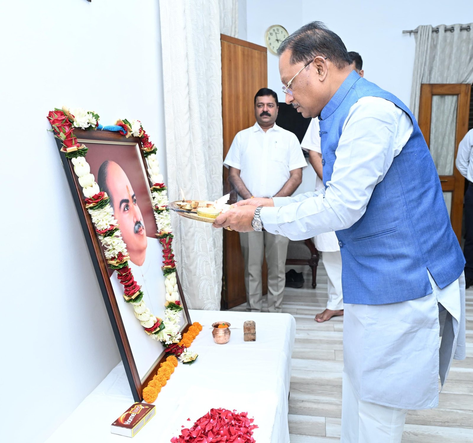 बलिदान दिवस पर CM विष्णु देव साय ने डॉ. श्यामा प्रसाद मुखर्जी को किया नमन, कहा- राष्ट्रवाद और अखंडता के थे मजबूत स्तं 1 IMG 20260623 WA0042 scaled