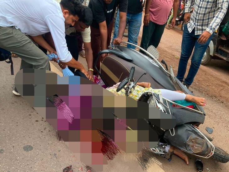 Four killed as scooter crashes into stationary tractor on Durg-Raipur Highway 1 1000625246 1784181387 1