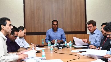 रेलवे ओवरब्रिज-अंडरब्रिज निर्माण में अब नहीं चलेगी ढिलाई: मुकेश कुमार बंसल बोले—बाधाएं हटाएं, रुके काम तुरंत शुरू करें 3 IMG 20260708 WA0027