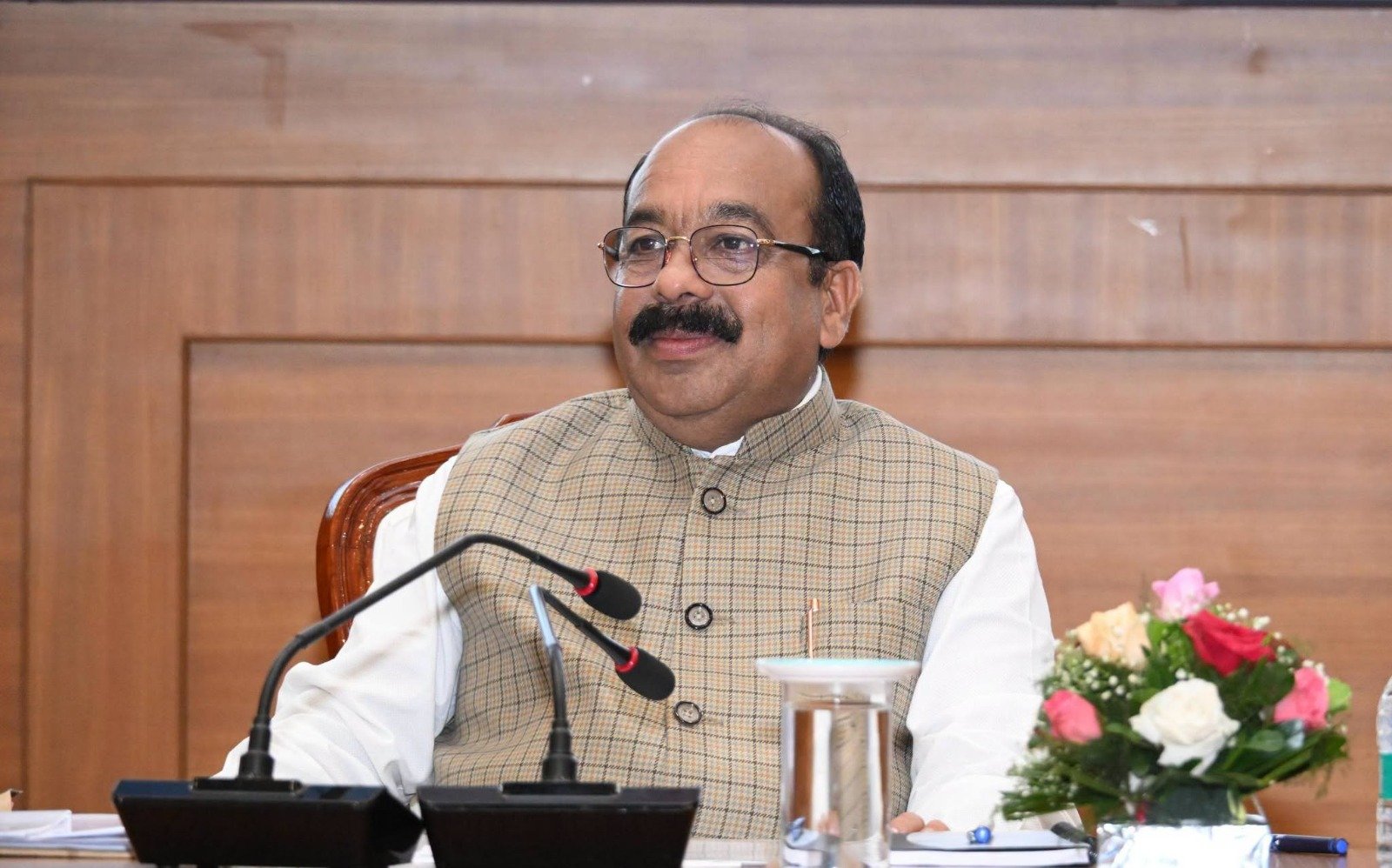 'ग्रोथ इंजन' पर अरुण साव का फोकस: PWD अफसरों को चेतावनी, तय समय में काम नहीं तो होगी कार्रवाई 1 IMG 20260709 WA0052