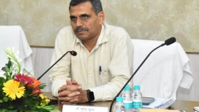 छत्तीसगढ़ में नई श्रम संहिताओं पर मंथन: केंद्र ने ली तैयारियों की समीक्षा, श्रमिकों की सामाजिक सुरक्षा पर बड़ा फोकस 3 IMG 20260709 WA0066