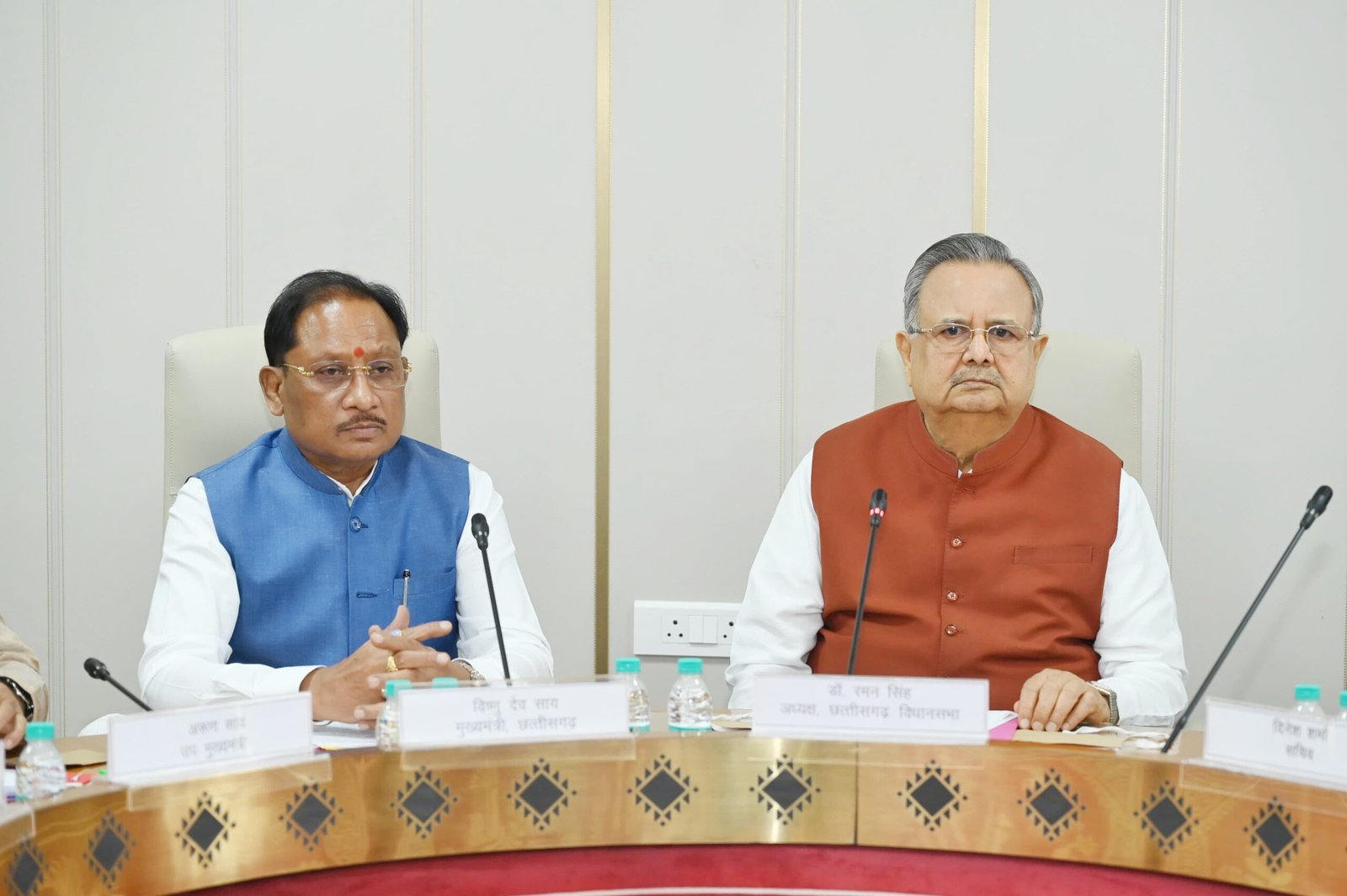 विधानसभा सत्र से पहले रणनीति तय: CM Vishnu Deo Sai की मौजूदगी में कार्यमंत्रणा समिति की बैठक, विपक्ष के साथ एजेंडे पर मंथन 1 IMG 20260713 WA0007 scaled