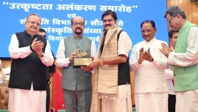 विधानसभा में उत्कृष्टता अलंकरण : धरमलाल कौशिक और राघवेंद्र सिंह बने उत्कृष्ट विधायक, संतराम साहू व IBC24 के दो पत्रकारों को भी मिला सम्मान 3 IMG 20260715 WA0087