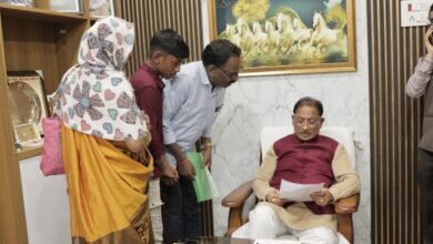CM विष्णुदेव साय ने बगिया में सुनी ग्रामीणों की समस्याएं: जनदर्शन में अफसरों को दिए त्वरित और गुणवत्तापूर्ण निराकरण के निर्देश 5 IMG 20260717 WA0016