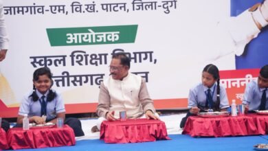 'हर बच्चे के सपनों को मिले उड़ान': शाला प्रवेशोत्सव में CM साय ने बांटी किताबें-साइकिल, दुर्ग में छात्रावास, ऑडिटोरियम और एथलेटिक्स ट्रैक की घोषणा 4 IMG 20260720 WA0027