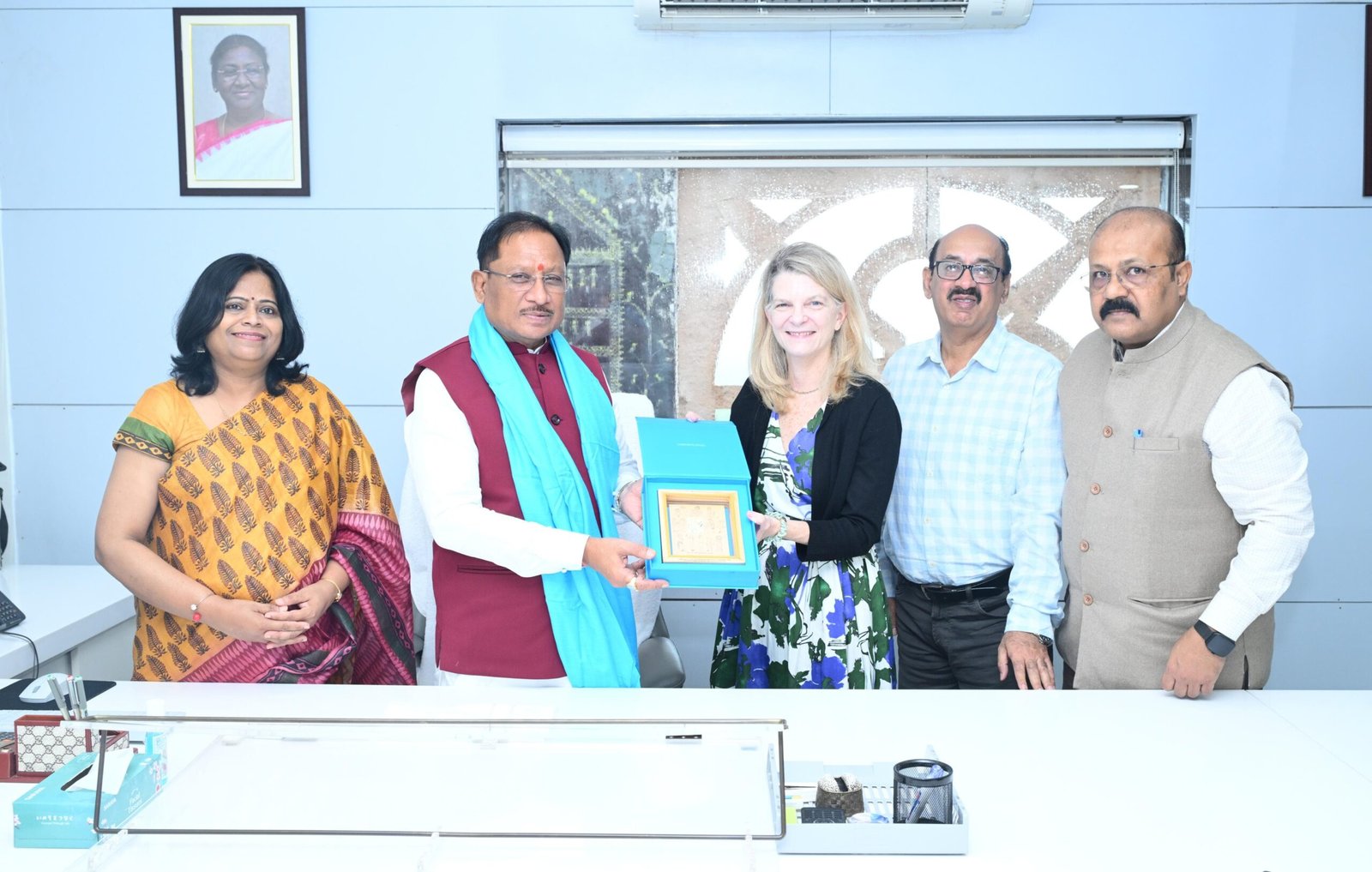 CM साय की बड़ी पहल: UNICEF के साथ बनेगा कुपोषण खत्म करने का रोडमैप, मातृ-शिशु स्वास्थ्य पर सभी विभाग साथ आएंगे 1 IMG 20260722 WA0045 scaled