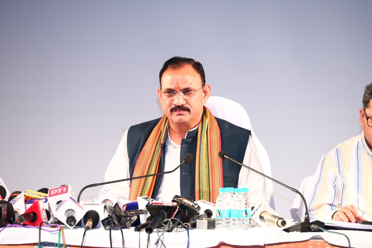मलेरिया पर सख्त हुए स्वास्थ्य मंत्री जायसवाल: बोले—‘एक भी मौत नहीं होने देंगे’, एनॉलॉग पनीर पर भी कड़ा एक्शन 1 IMG 20260730 WA0029