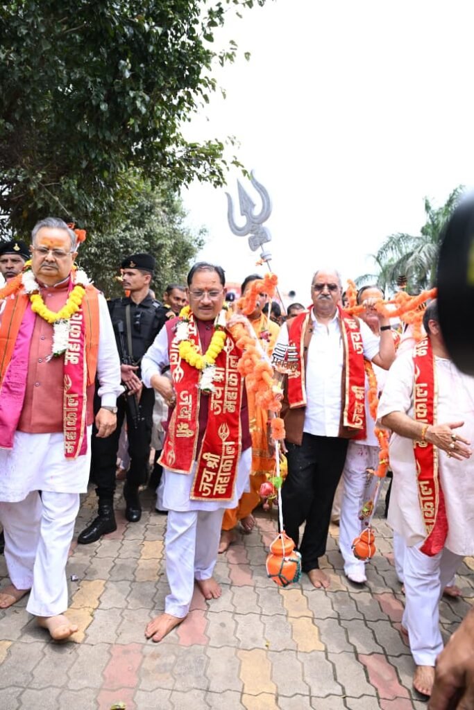 सावन में शिवमय हुआ रायपुर: मुख्यमंत्री साय कांवड़ यात्रा में शामिल हुए, रुद्राभिषेक कर प्रदेश की सुख-समृद्धि की कामना की 1 1004683498