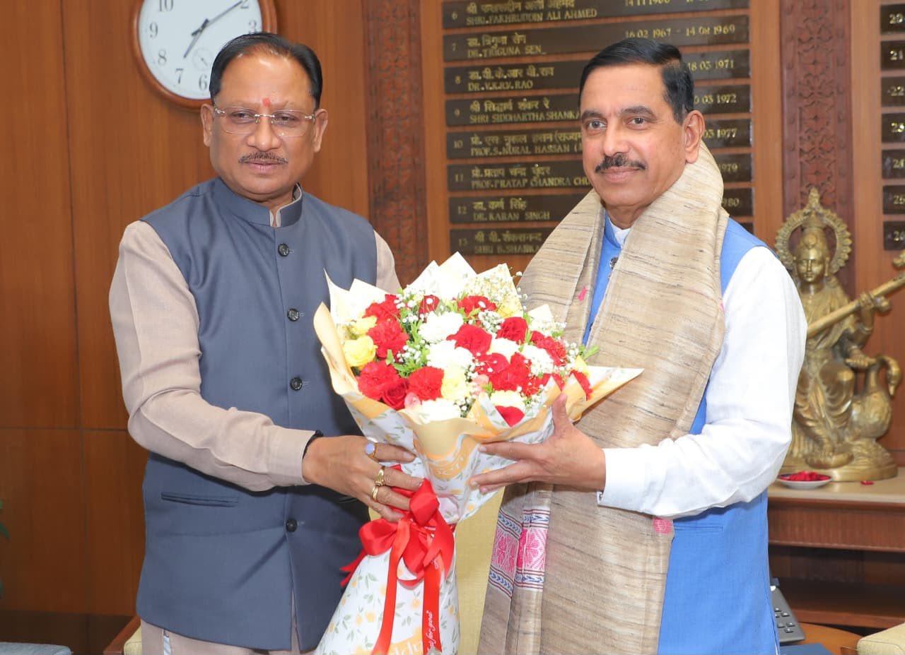 5 लाख मीट्रिक टन चावल के शीघ्र उठाव की पहल : CM साय ने केंद्रीय मंत्री से पर्याप्त रेलवे रैक उपलब्ध कराने का किया आग्रह 1 IMG 20260731 WA0045