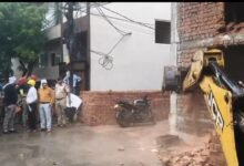 Bilaspur Municipal Corporation demolishes illegal structure in Swarna Jayanti Colony 17 IMG 20260808 WA0019