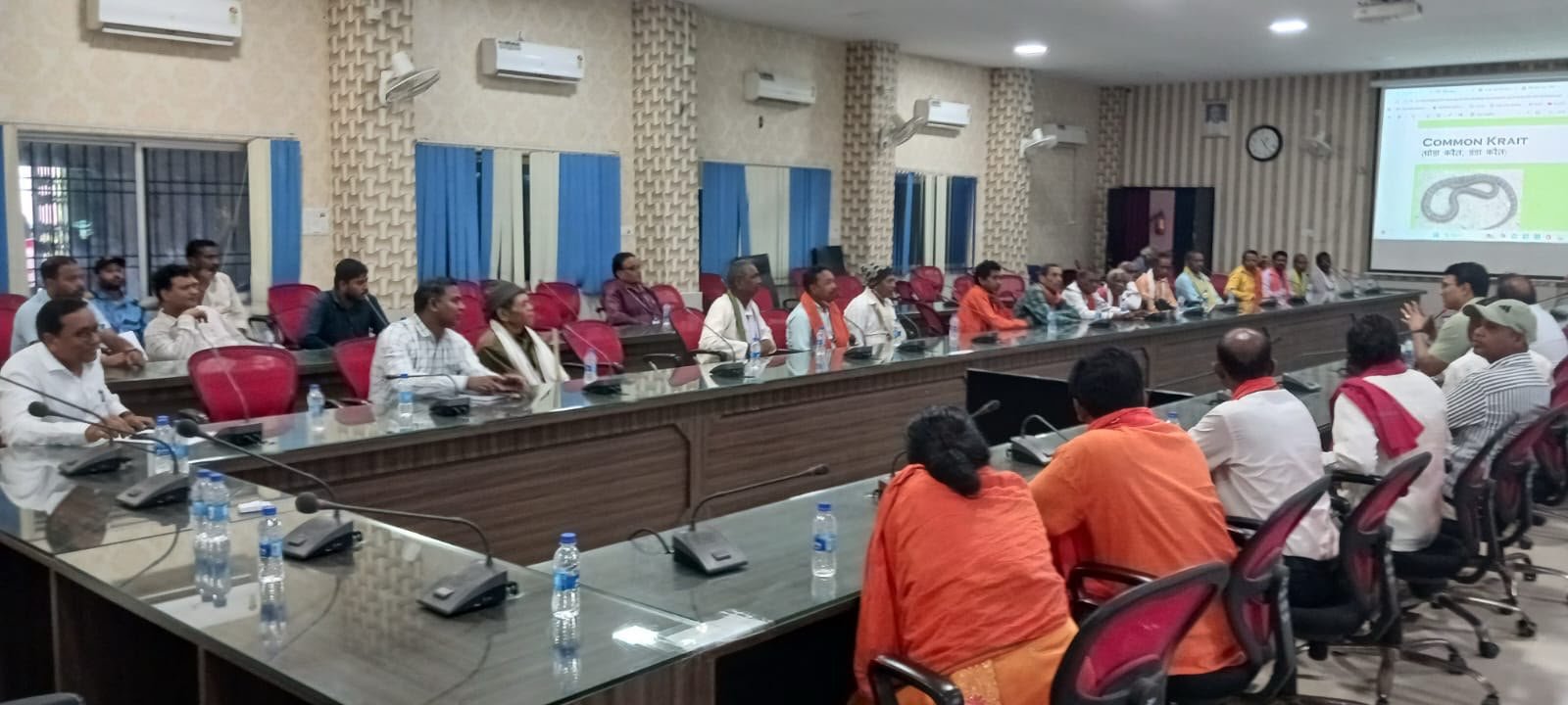 बस्तर में बदली मलेरिया की तस्वीर: 10 साल में 83% घटे मामले, बैगा-गुनिया और मितानिनों ने गांवों में बढ़ाई जागरूकता 1 IMG 20260811 WA0027