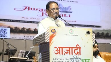 ‘आजादी की धुन’ में दिखा देशप्रेम: रायपुर में 100 युवा कलाकारों की लाइव प्रस्तुति, CM साय बोले- युवाओं की जिम्मेदारी राष्ट्र निर्माण 4 IMG 20260813 WA0005