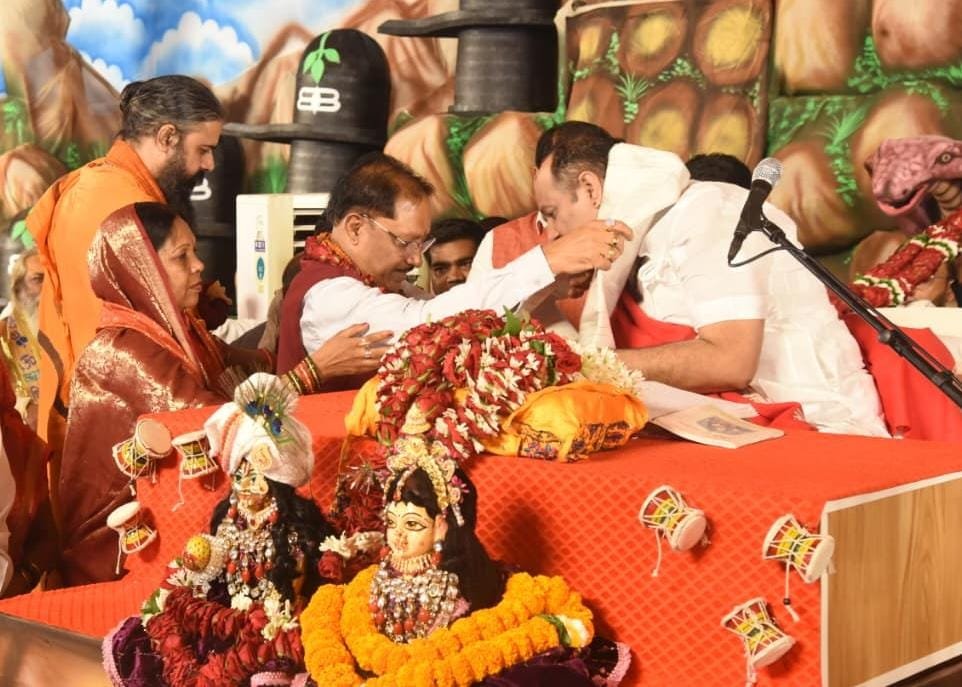 भिलाई में शिव महापुराण कथा में पहुंचे CM साय: बोले- छत्तीसगढ़ के कण-कण में महादेव, 5 शक्तिपीठ चारधाम की तर्ज पर विकसित होंगे 1 IMG 20260823 WA0015