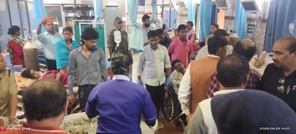 मंत्री केदार कश्यप के काफिले में बड़ा हादसा : स्कॉर्पियो ने कार और फॉलो वाहन को मारी टक्कर, 4 पुलिस जवान घायल 2 IMG 20260823 WA0032