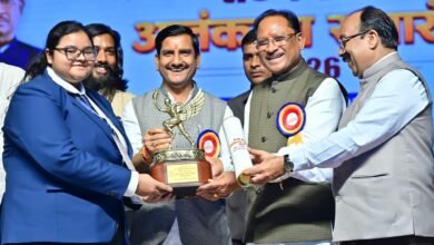 राष्ट्रीय खेल दिवस पर छत्तीसगढ़ की खेल प्रतिभाओं का सम्मान : CM साय ने 126 खिलाड़ियों-प्रशिक्षकों को राज्य खेल अलंकरण से नवाजा, 666 प्रतिभाओं को मिले 1.74 करोड़ रुपए 4 IMG 20260830 WA0013