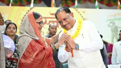 विशेष लेख : महतारी के आशीष, राखी के विश्वास से CM विष्णु देव साय के नेतृत्व में महिलाओं के सम्मान, स्वावलंबन और आर्थिक सशक्तिकरण की पहल 5 IMG 20260831 WA0036