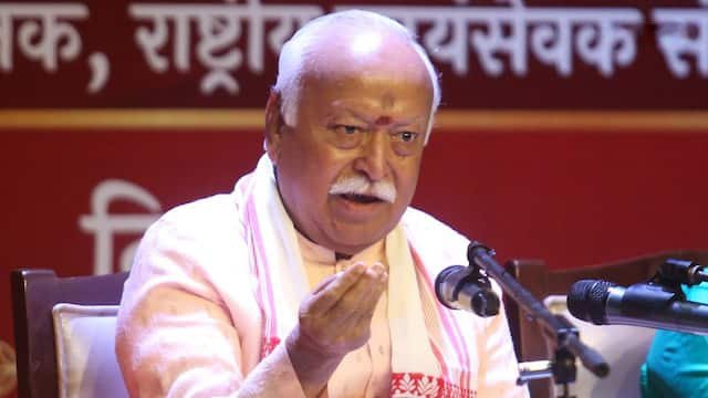 RSS प्रमुख मोहन भागवत बोले- Gen Z सवाल पूछे, तर्क मांगे और जरूरत पड़े तो आंदोलन भी करे, लेकिन देश को बांटने के लिए नहीं 1 IMG 20260806 185825