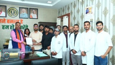 राजनांदगांव में जूनियर डॉक्टरों ने खत्म की हड़ताल: स्टाइपेंड बढ़ाने पर स्वास्थ्य मंत्री के आश्वासन के बाद काम पर लौटेंगे डॉक्टर 4 doctor