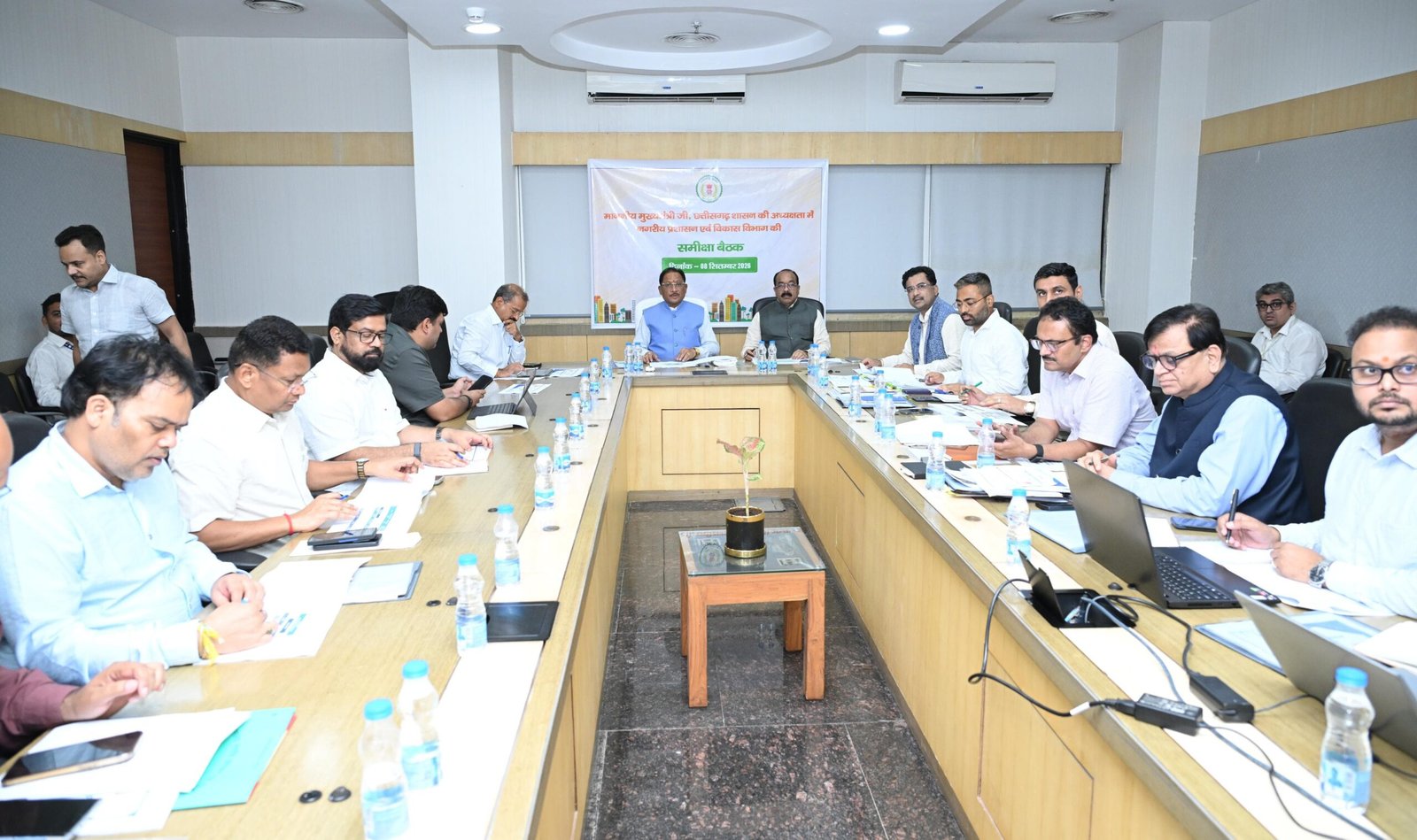 रायपुर समेत 4 शहरों को मिलेंगी 240 ई-बसें : 8 निकायों में 800 करोड़ से CBG प्लांट; नालंदा परिसरों के काम भी होंगे तेज 1 IMG 20260908 WA0037 scaled