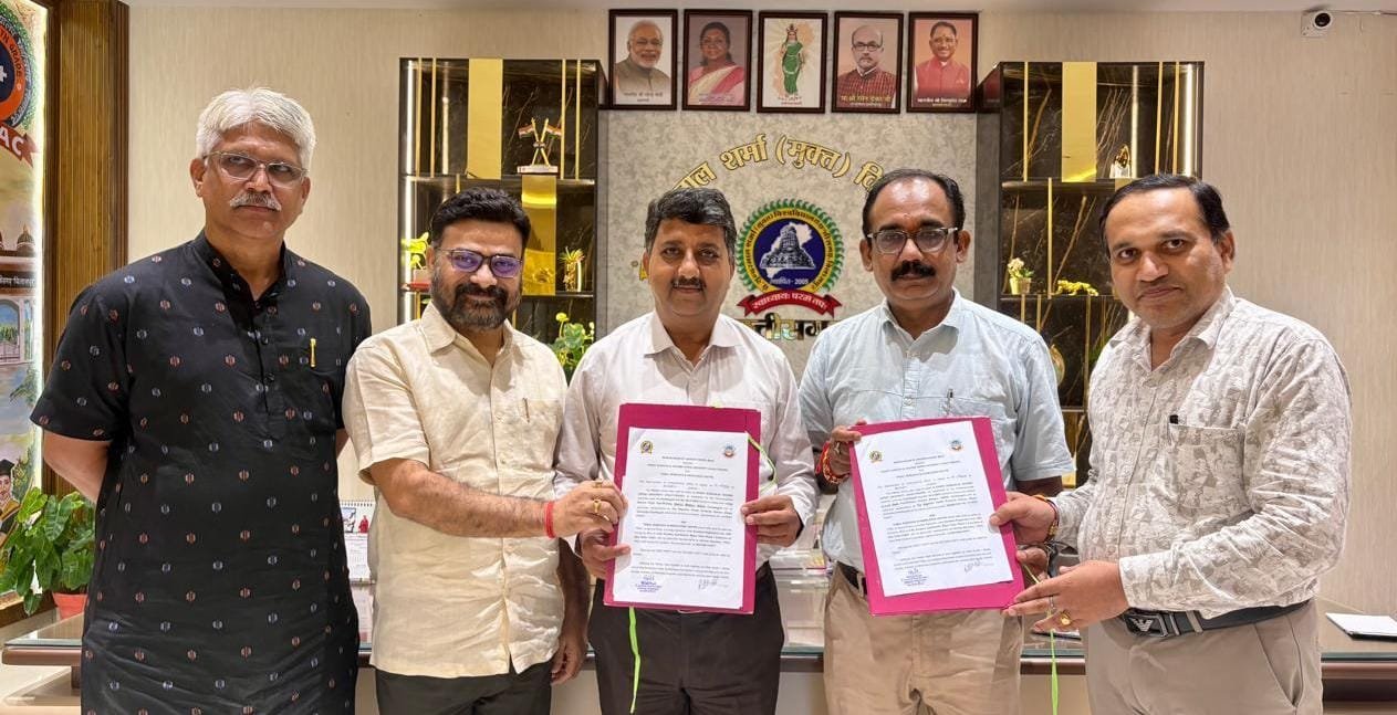 PSSOU के दो अहम MOU: MUMT और जनजातीय अनुसंधान केंद्र से समझौता, शिक्षा, डिजिटल लर्निंग और संयुक्त शोध को मिलेगा बढ़ावा 1 IMG 20260918 WA0059