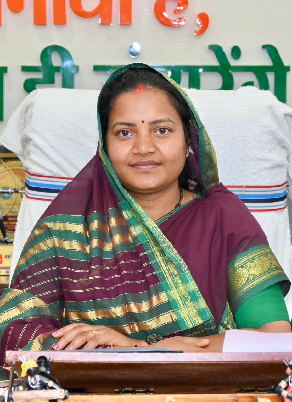 धान खरीदी से पहले किसानों को बड़ी सौगात: भटगांव के 7 उपार्जन केंद्रों में बनेंगे पक्के फड़, 69.58 लाख रुपए मंजूर 1 IMG 20260922 WA0024