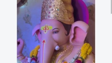 रायपुर के गोलबाजार गणपति का स्वर्ण श्रृंगार, 750 ग्राम सोने-रत्नों का 1 करोड़ से ज्यादा कीमत का मुकुट, रात 4 बजे तक दर्शन 3 IMG 20260923 WA0029