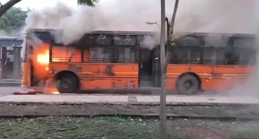 Bus carrying over 30 govt employees catches fire in Nava Raipur, all escape unhurt 1 IMG 20260923 WA0052
