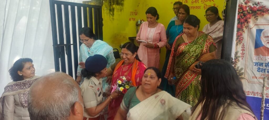 Union minister of state Savitri Thakur visits Durg women’s police station, reviews family counselling 2 IMG 20260927 WA0011