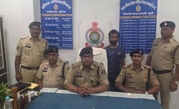 रात 2 बजे पत्नी को प्रेमी के साथ देखा, पति ने खोया आपा : चाकू से गले पर वार कर हत्या की, शव झाड़ियों में फेंका 3 ec5a7f29 aa9b 4ade 93cc 4359f512c975 1789438463669