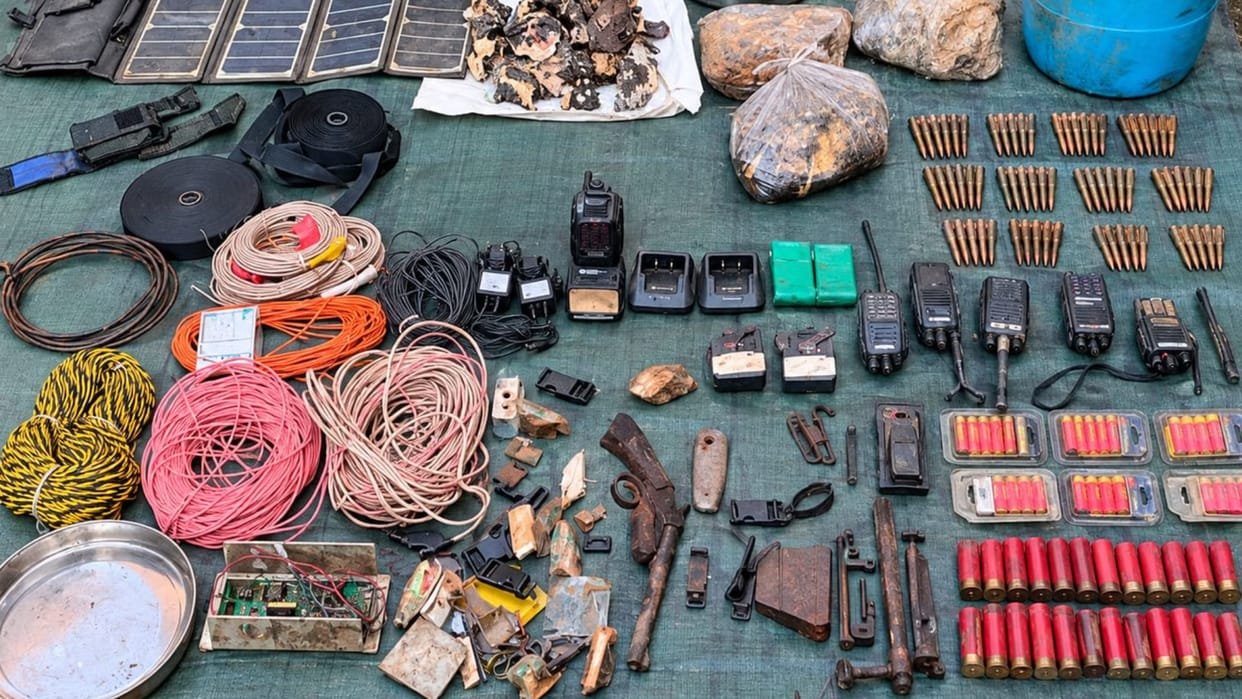 Security forces seize arms, ammo from Naxal dump in Bijapur 1 nakasalya ka bramatha samana 4fbf93403f09a192ca8a167fe2fdae3c