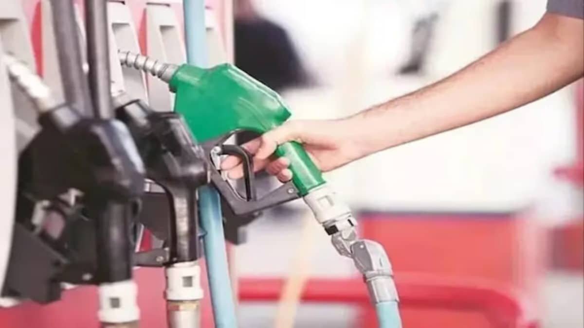 BIG BREAKING: पेट्रोल-डीजल के दाम में बड़ा इजाफा, पेट्रोल ₹5 और डीजल ₹3 प्रति लीटर महंगा 1 6ac0ba85dd8c9 reliance bp nayara petrol diesel 293019904 16x9 1