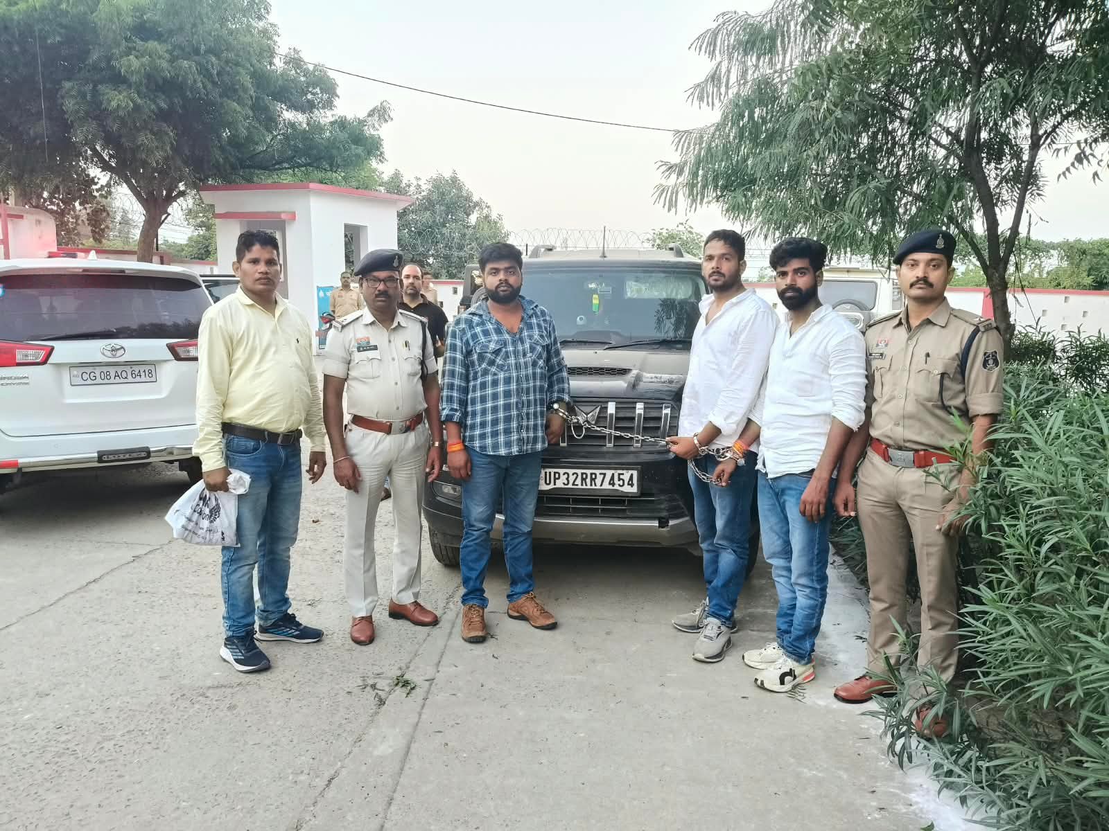 Raipur police rescue abducted man from UP in 12-hour operation, arrest three 1 IMG 20261003 WA0049