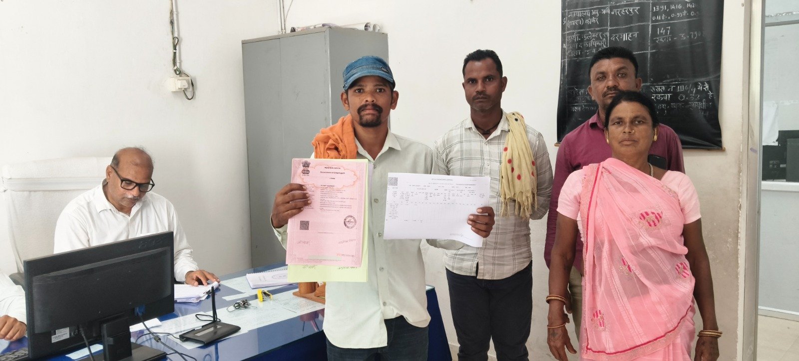 रजिस्ट्री के बाद अपने आप चढ़ा नाम : ऑटोम्यूटेशन से किसान चंद्रशेखर को नामांतरण की दौड़भाग से मिली बड़ी राहत 1 IMG 20261004 WA0047