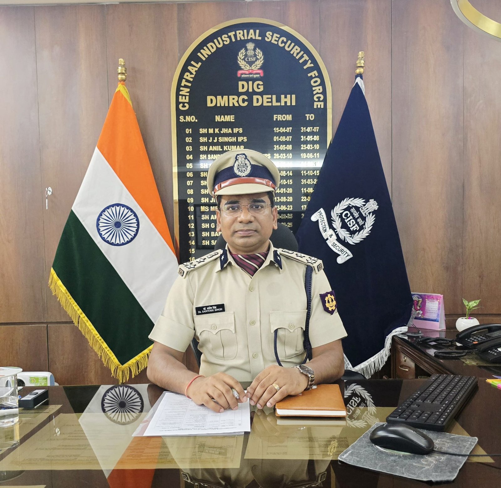 छत्तीसगढ़ के IPS Santosh Singh को मिली दिल्ली मेट्रो की सुरक्षा की कमान: CISF में DIG बने, 9 जिलों में SP रह चुके 1 IMG 20261008 WA0037 scaled
