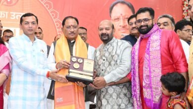 मुख्यमंत्री निवास में गरबा महोत्सव की धूम : CM साय ने कहा- नवरात्रि नारी सम्मान का पर्व, 68 लाख महिलाओं को मिल रहा आर्थिक संबल 6 IMG 20261016 WA0095