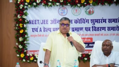 अब डॉक्टर-इंजीनियर बनने बड़े शहर नहीं जाएंगे सरगुजा के बच्चे, मंत्री राजेश अग्रवाल ने 35 स्कूलों में शुरू कराई मुफ्त कोचिंग 5 IMG 20261017 WA0010