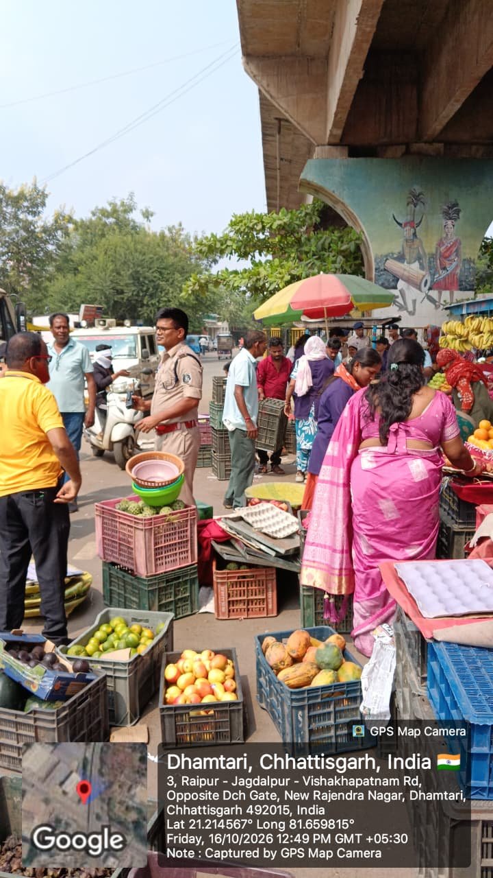 Raipur Traffic Police Remove Encroachments from Pachpedi Naka, MMI Underbridges 1 IMG 20261017 WA0014