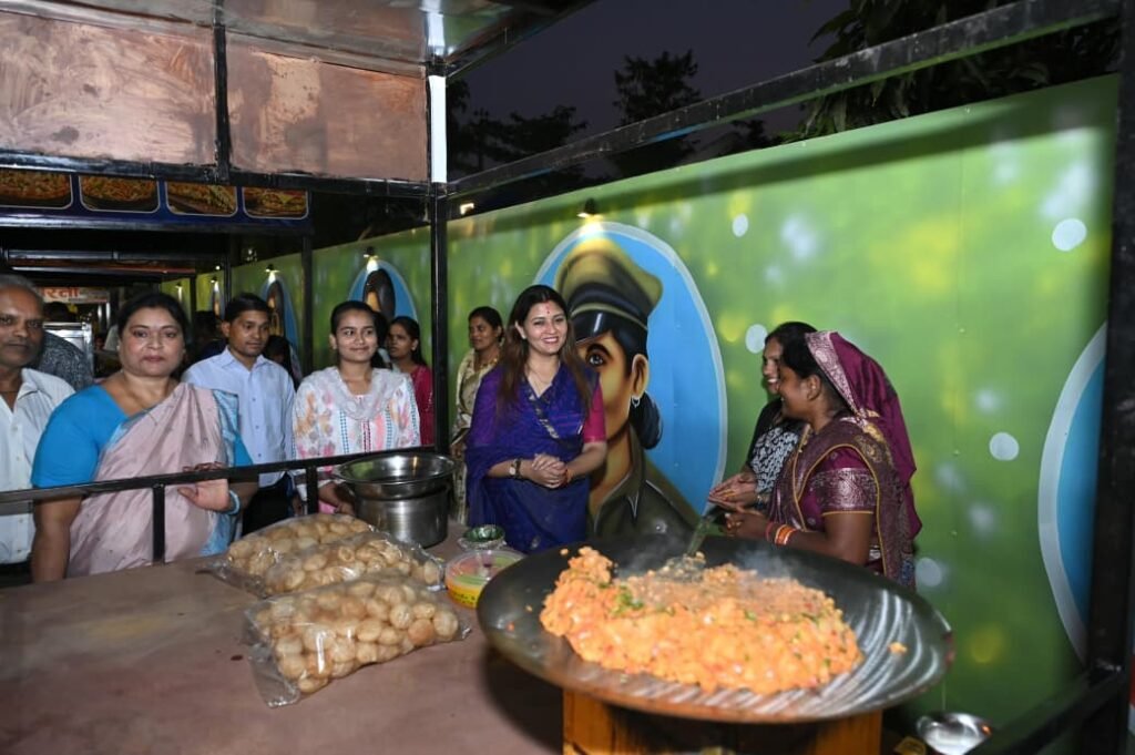 भावना बोहरा ने महिलाओं को दी सौगात: पंडरिया में महिला चौपाटी शुरू, हुनर दिखाने के साथ आत्मनिर्भर बनने के मिलेंगे अवसर 2 IMG 20261018 WA0013