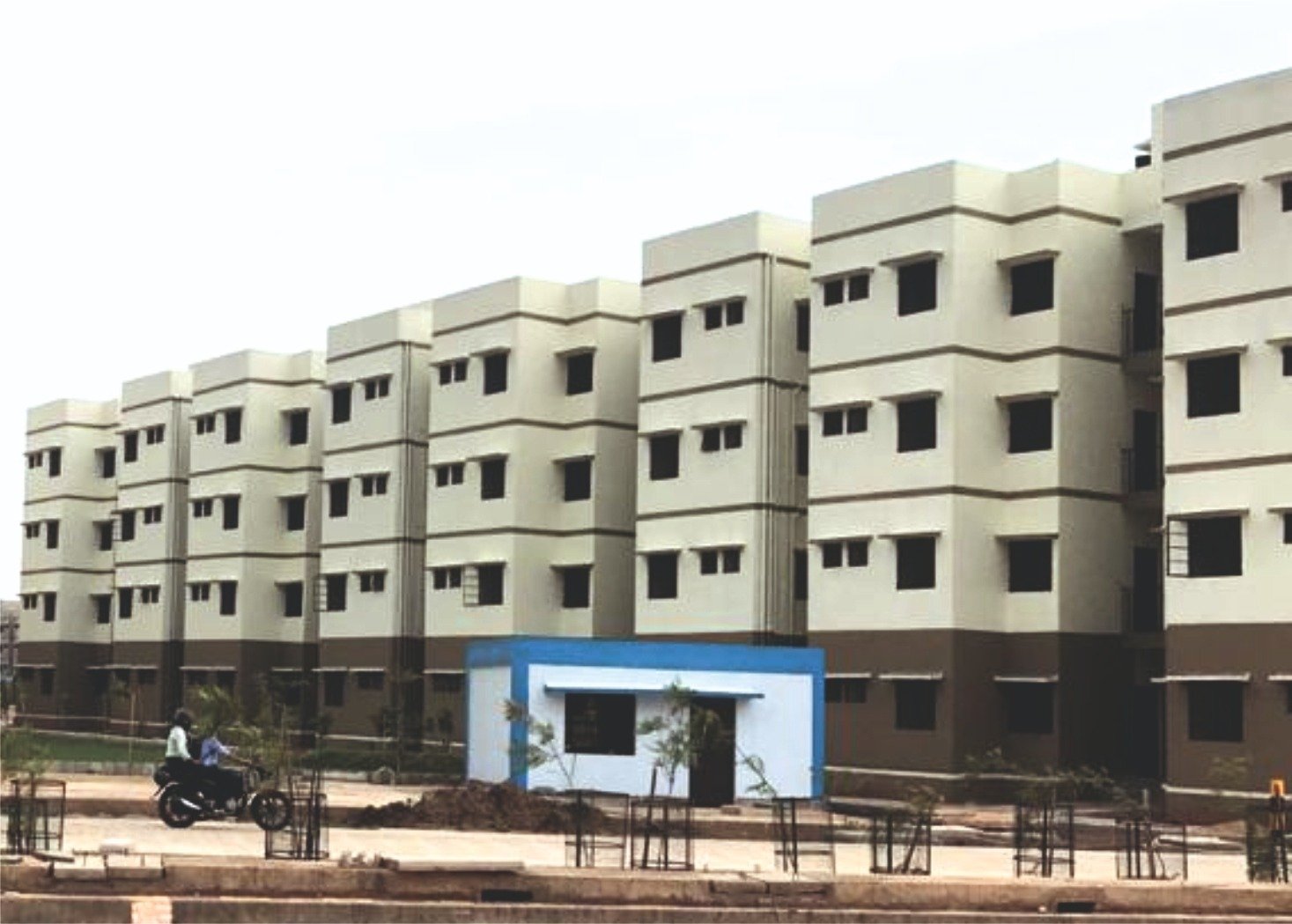 CG में सालों से खाली पड़े मकानों में अब बसेगा परिवार: साय सरकार के फैसले से आवास बिक्री को गति, 6 शहरों में 226 घर बिके 1 IMG 20261023 WA0059
