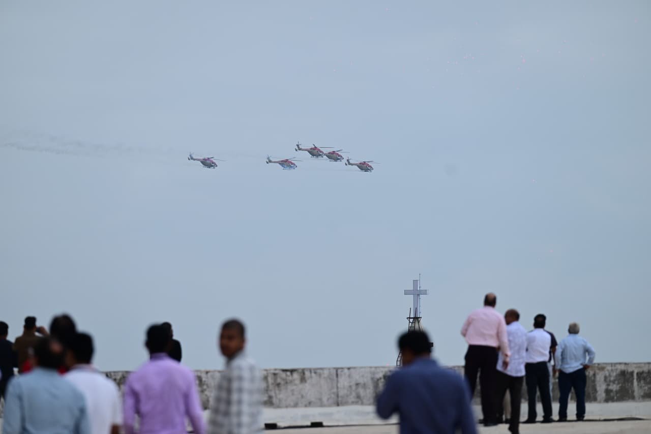 IAF Aerobatic Team Sarang Thrills Raipur Ahead of Chhattisgarh Rajyotsava 2026 1 IMG 20261030 WA0014