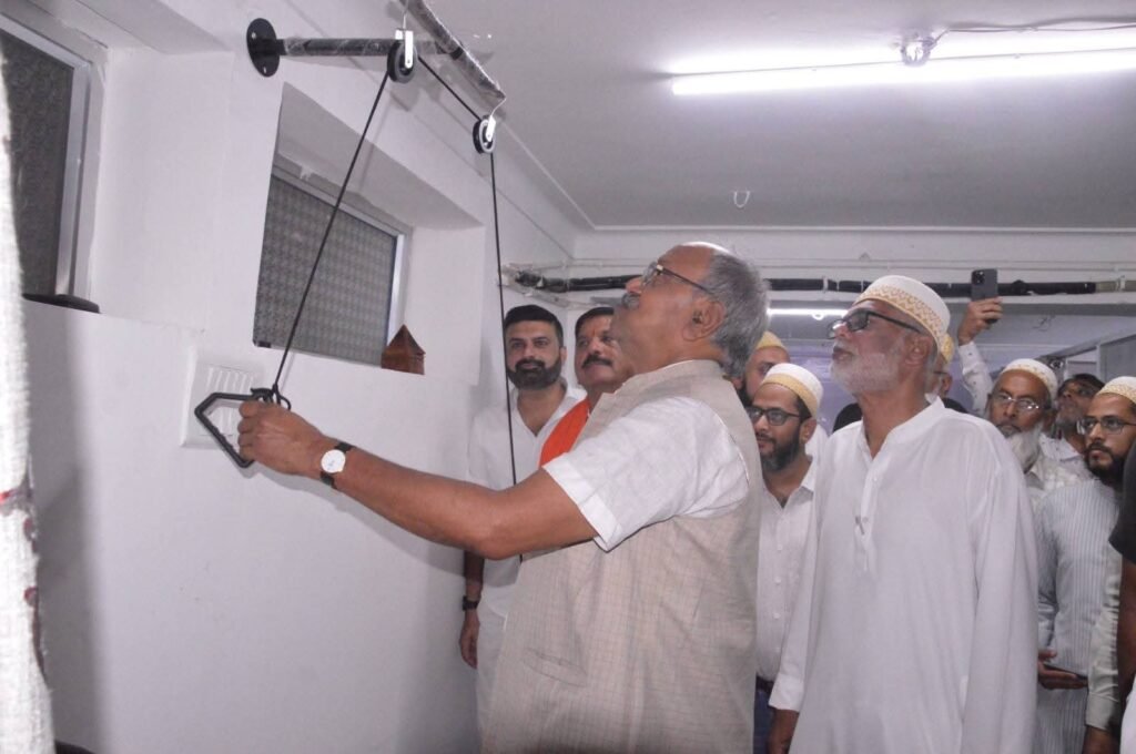 स्थापना दिवस पर रायपुर में मरीजों को बड़ी राहत: हकीमी क्लीनिक में 100 रुपए में होगी फिजियोथेरेपी, जांच और परामर्श मुफ्त 2 IMG 20261031 WA0011
